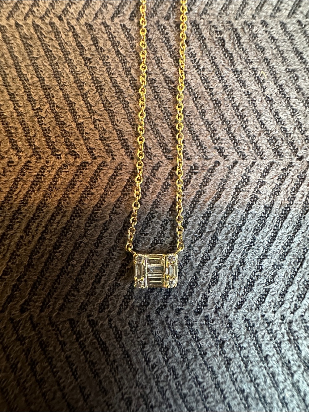 18K Gold Natural Diamond baguette necklace